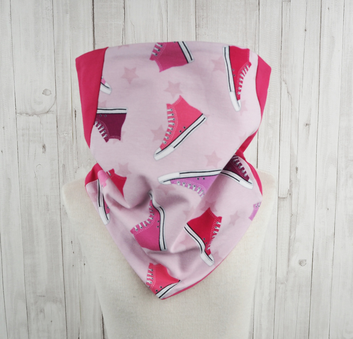 Schlupfschal Sneaker Mädchen pink und rosa - Schal für Kinder mit Turnschuhen und Sternen - Kinderloop aus Jersey