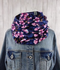 Loop Schlauchschal dunkelblau mit Hortensien in pink - Schal für Damen