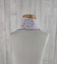 Halstuch Dreieckstuch für Babys - hellgrau mit Blümchen und Tupfen in rosa 3