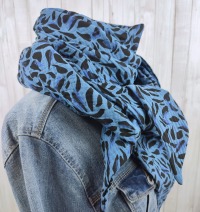 Tuch Dreieckstuch Musselin Damen, Schal jeansblau mit schönem Print in schwarz und blau, XXL Tuch