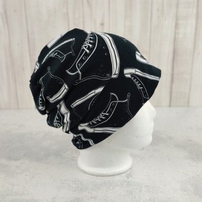 Beanie Turnschuhe - coole Mütze für Kinder in schwarz - weiß Größe ca 48 - 54 cm Kopfumfang -