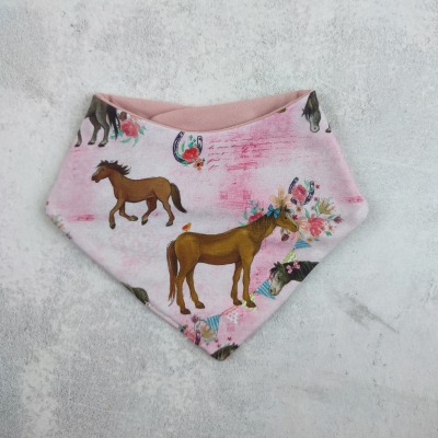 Halstuch Dreieckstuch für kleine Mädchen, rosa mit Pferden, Rückseite puderrosa -