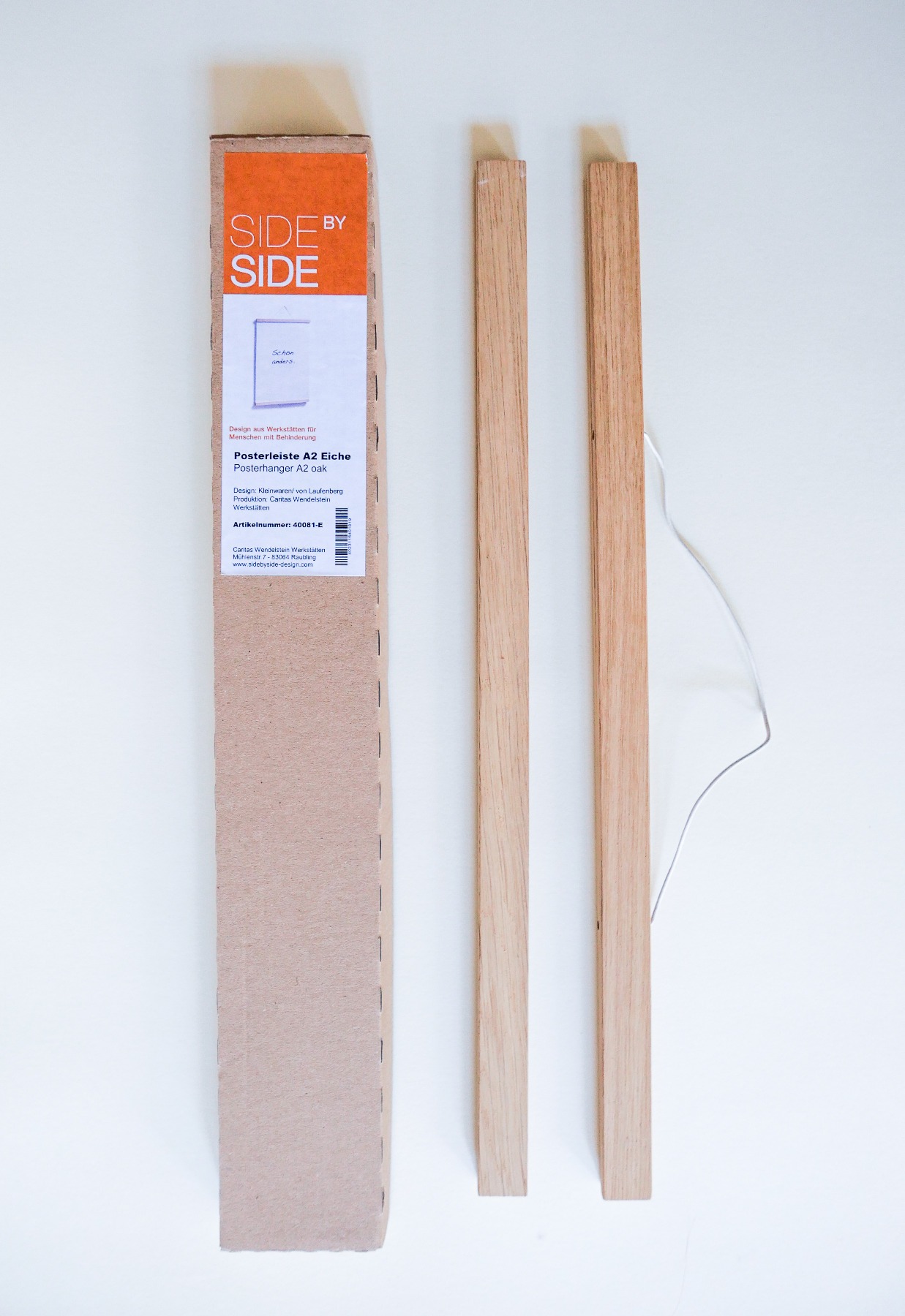 side by side, Posterleiste A2 , magnetische Posterleiste aus Holz 3