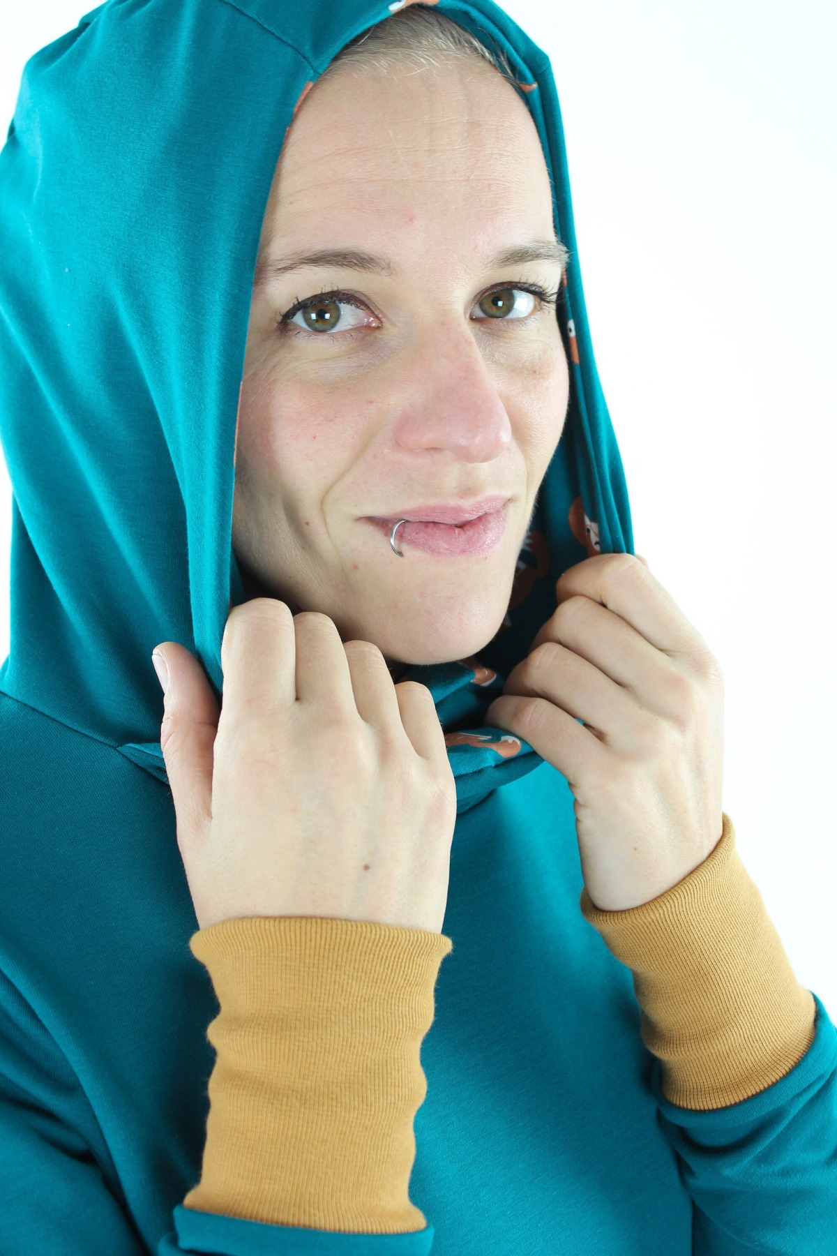 Kapuzenpulli für Damen petrol mit Füchsen 8