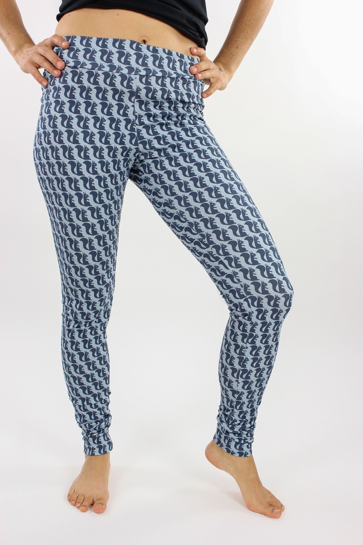 Leggings hellblau mit blauen Eichhörnchen 2