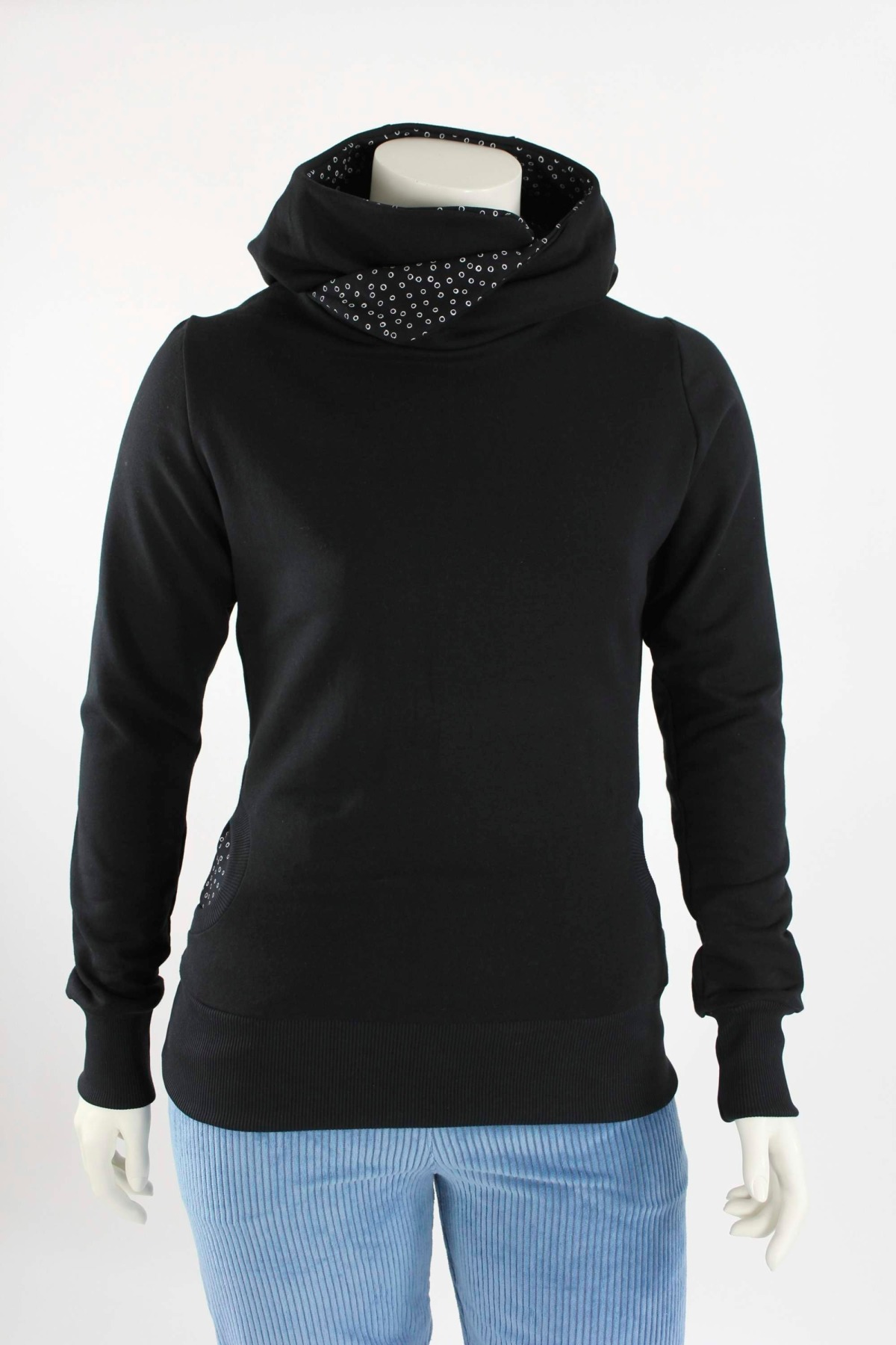 Kapuzenpulli für Damen schwarz mit weißen Kreisen 4