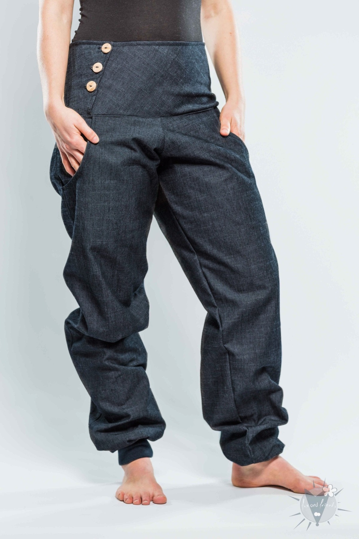 bequeme Jeans unisex, vorteilhaft geschnittene Hose, Jeanshose mit maximaler Bewegungsfreiheit, mit