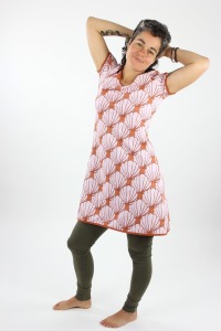 Shirtkleid terracotta mit Muscheln 5