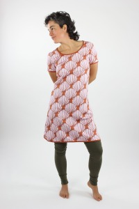 Shirtkleid terracotta mit Muscheln 3