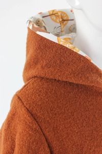 Wolljacke für Kinder terracotta mit Waldtieren 4