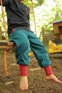 Tobehose für Kinder dunkelblau mit Füchsen 9