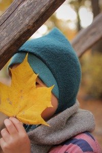 Wollmütze für Kinder hellgrün mit Igeln 9