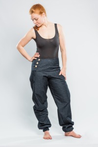 bequeme Jeans unisex, vorteilhaft geschnittene Hose, Jeanshose mit maximaler Bewegungsfreiheit, mit