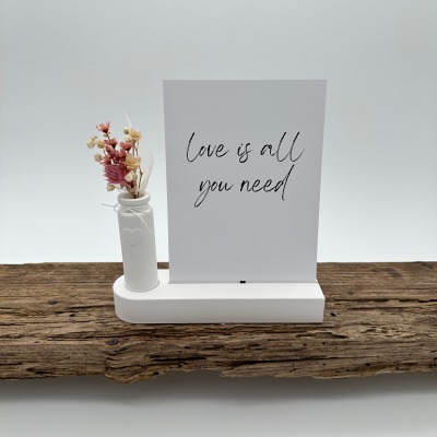 Postkarte - love is all you need