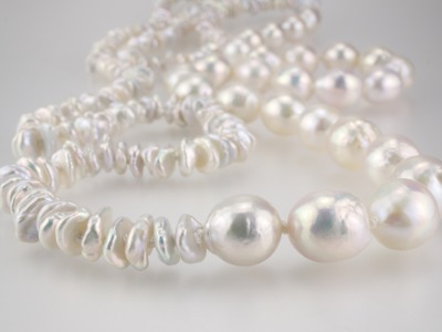 lange Perlenkette Keshi und Barockperlen - weiße Perlen im Mix 90cm