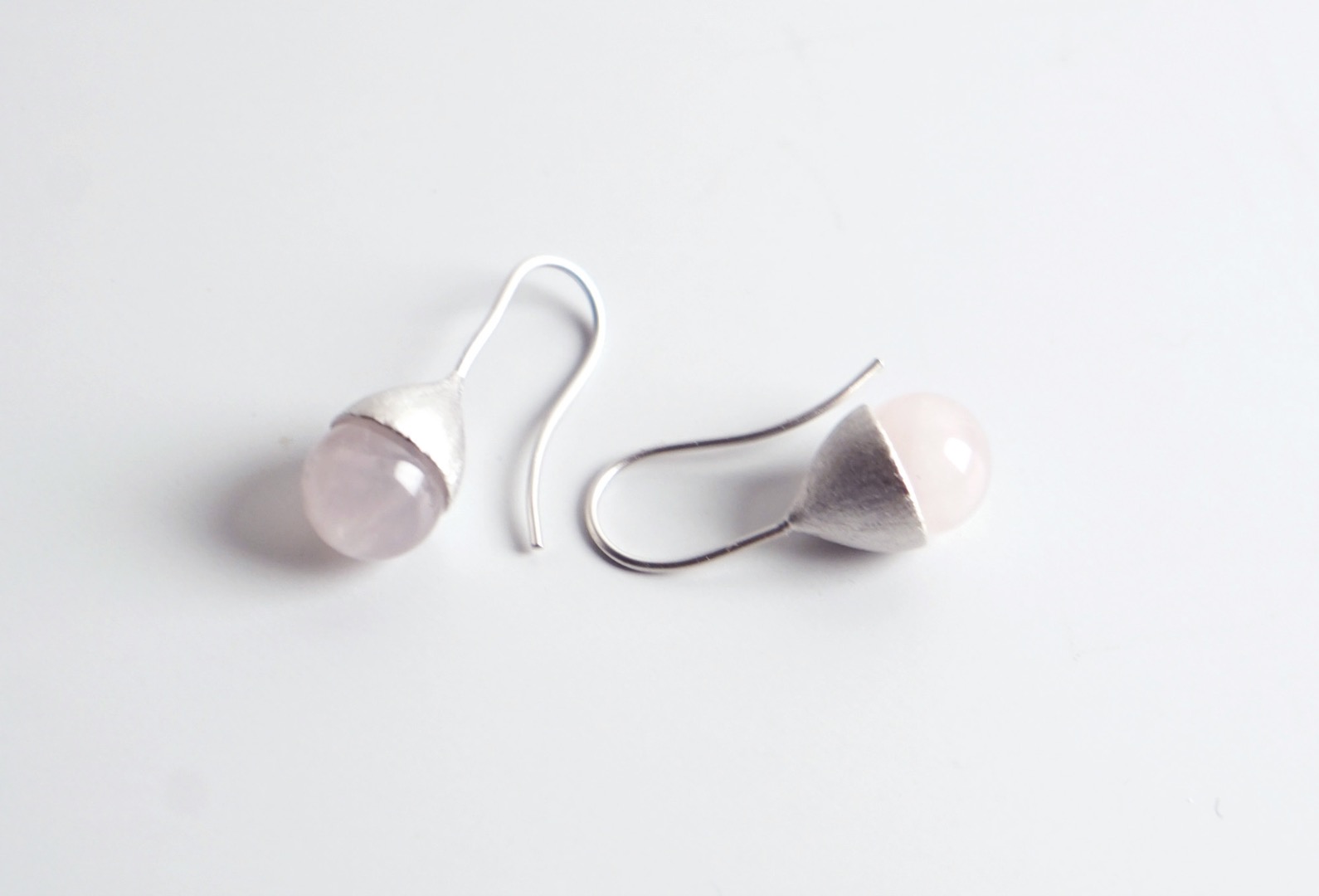 Ohrhänger Hütchen silber mit Perle Rosenquarz 2