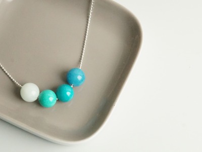 Silberne Kugelkette mit Farbverlauf aus vier Perlen, Jade türkis