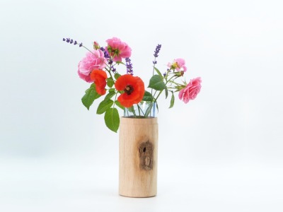 Vase aus Eichenholz - mit recycltem Glaseinsatz