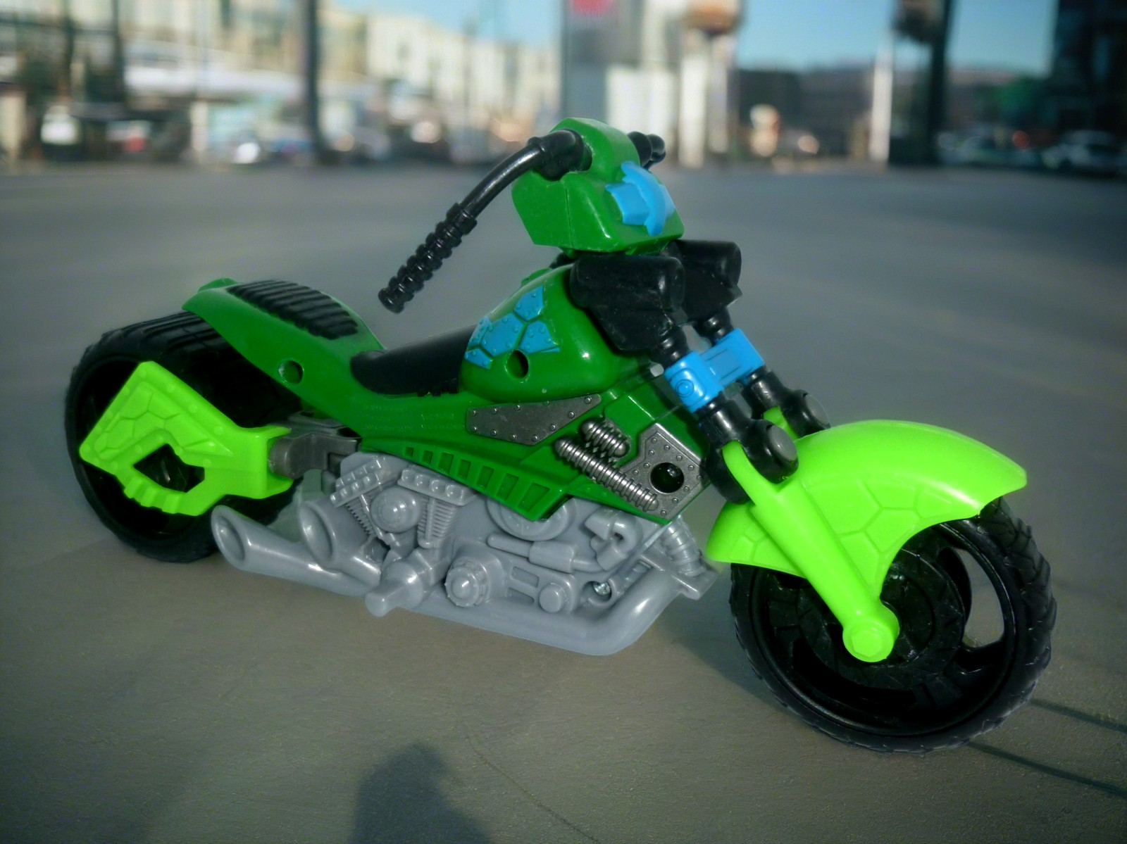 Motorcycle - green Bike 2014 Viacom, Playmates 3