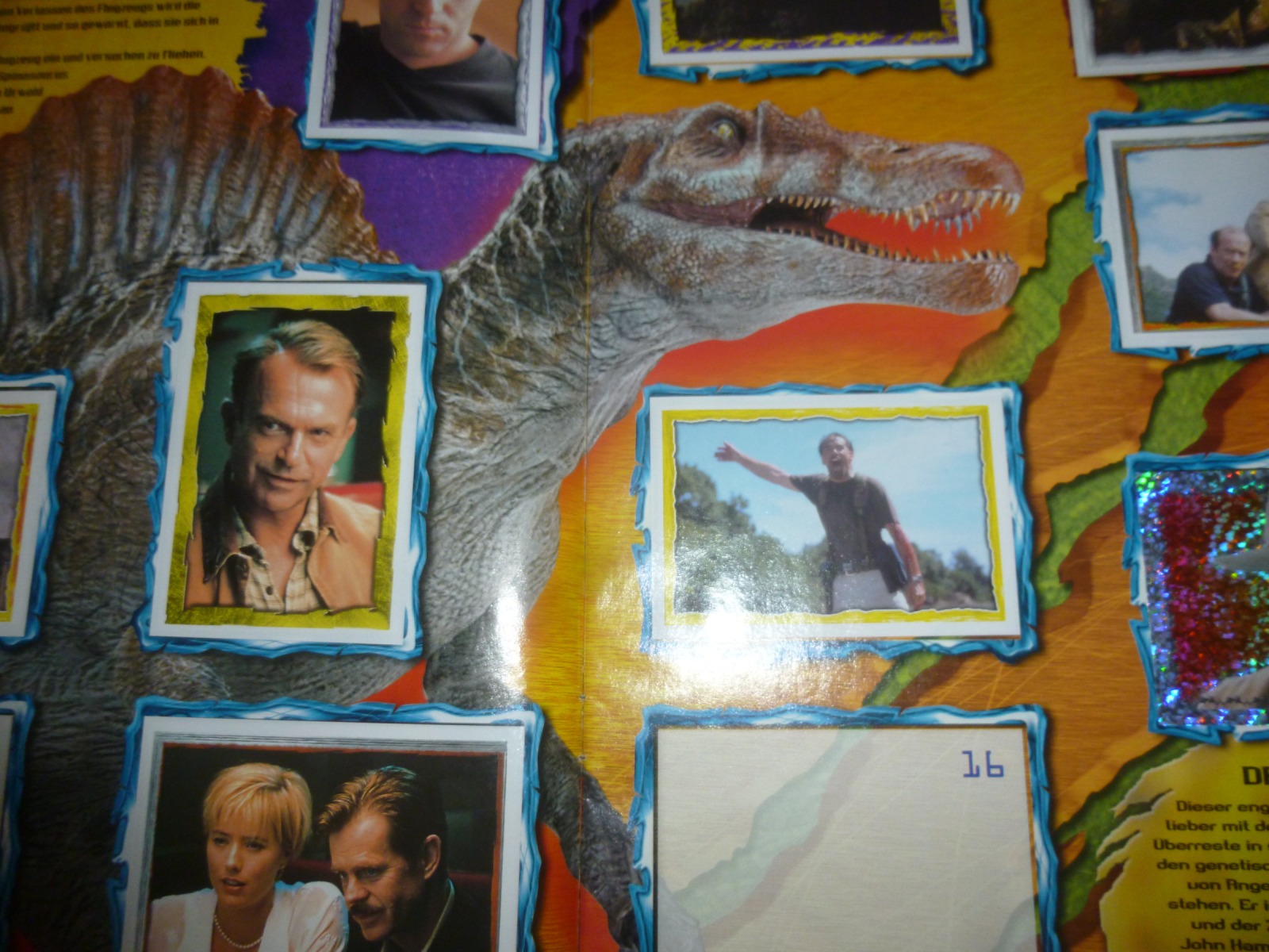 Jurassic Park 3 - Stickeralbum partially filled Merlin 3