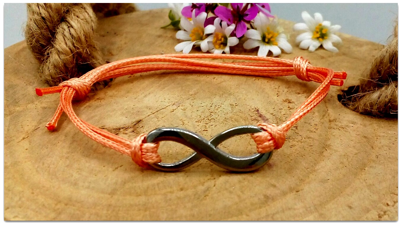 Infinity Armband in apricot-silber