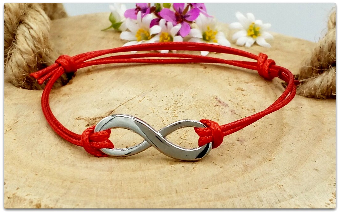 Infinity Armband in leuchtend rot