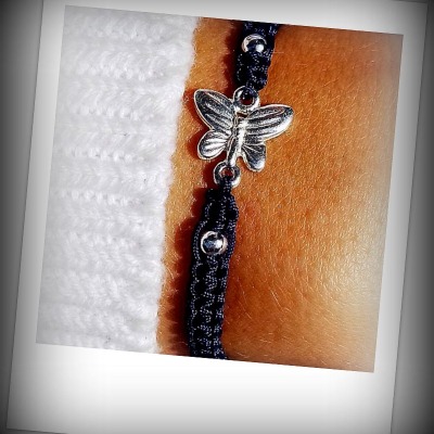 Schmetterlings Armband - Schmales und elegantes von Hand geknüpftes Makramee Armband im Verbund mit