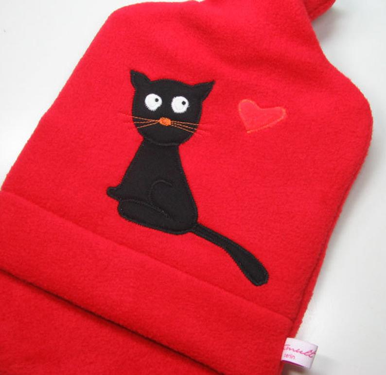 Wärmflasche - Rot mit schwarzer Katze 3