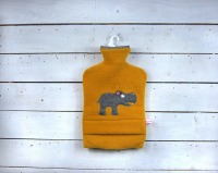 Wärmflasche - Senffarben mit Nilpferd