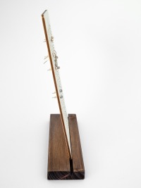 Design Ohrstecker Display aus Holz mit Lasergravur LINES 5