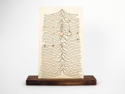 Design Ohrstecker Display aus Holz mit Lasergravur LINES - arborala Originals