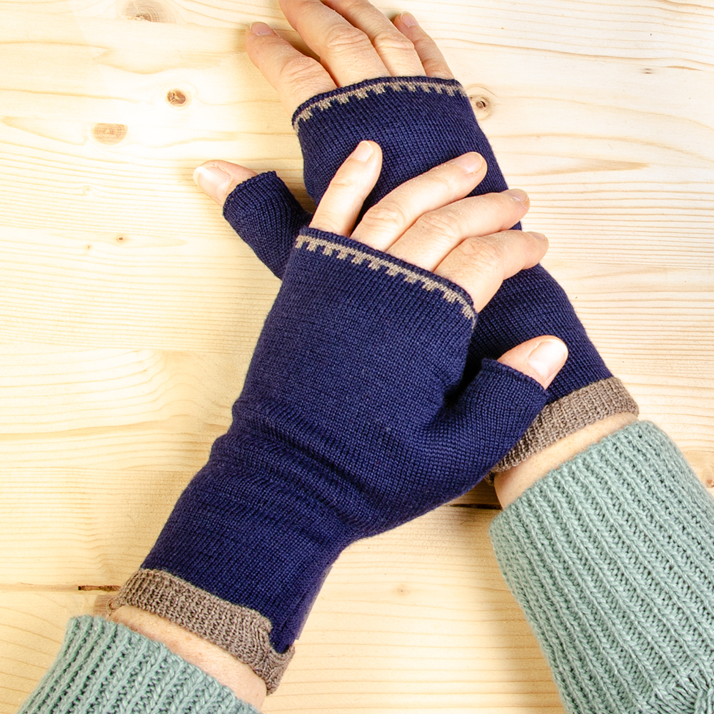 Merino hand warmers in dark blue and taupe ladies