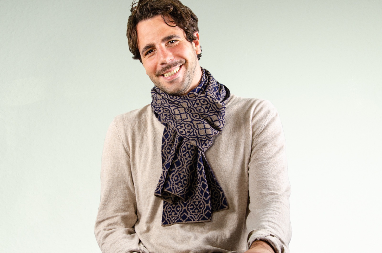 Scarf net two-tone in taupe and dark blue 3