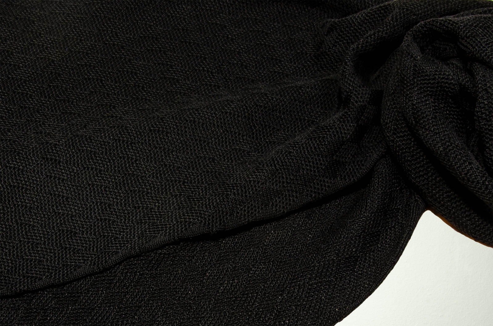 Merino Schal Weboptik einfarbig in schwarz 3