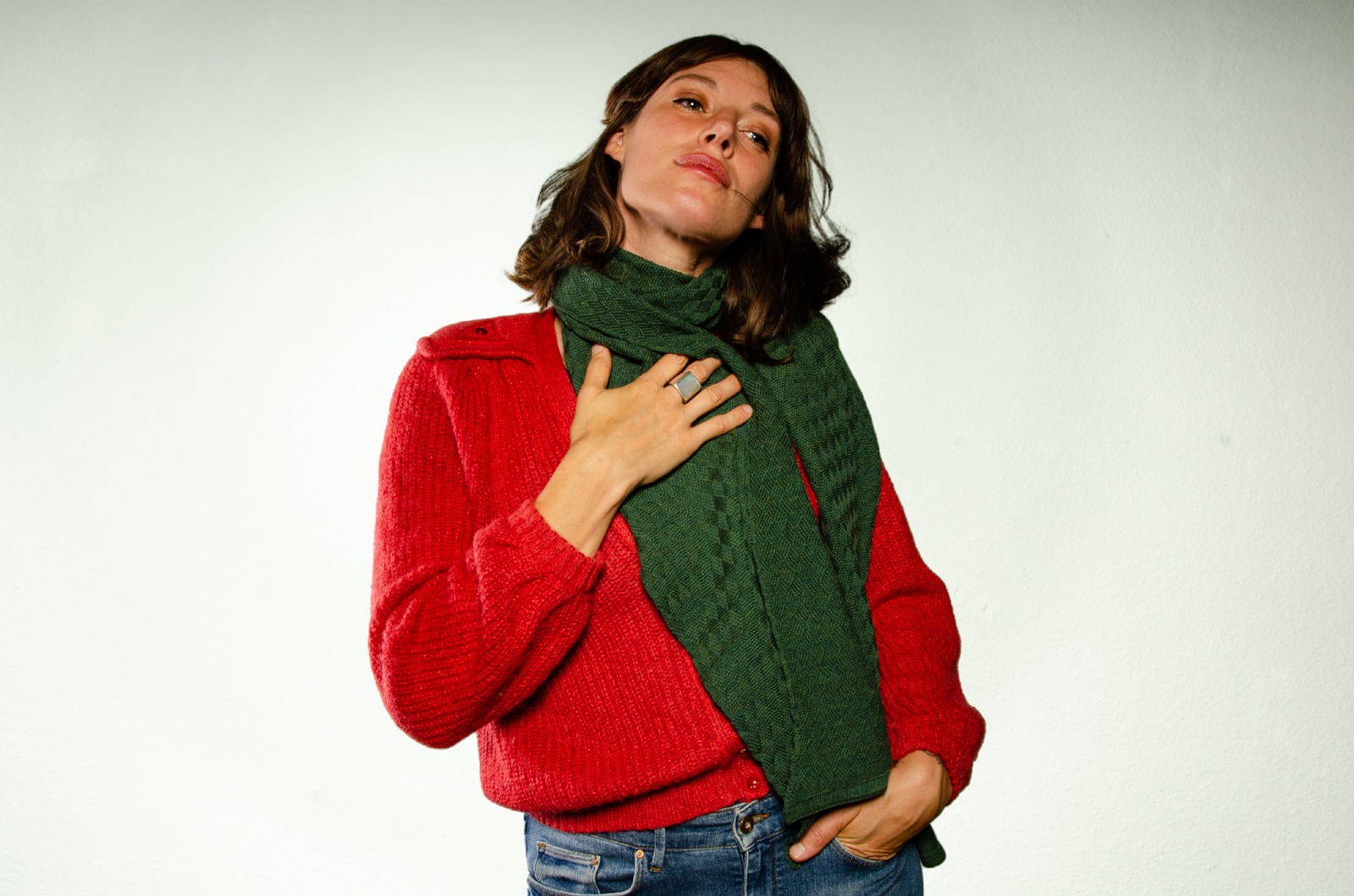 Merino scarf woven look monochrome in dark green 5