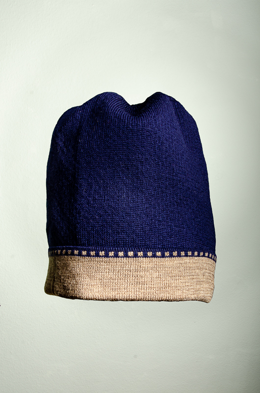 Merino scarf and net hat in taupe and dark blue 5