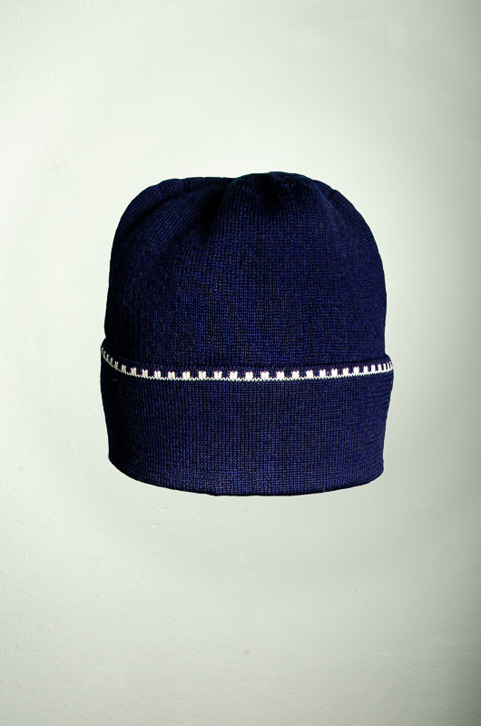 Merino Mütze uni in den Farben dunkelblau und weiß
