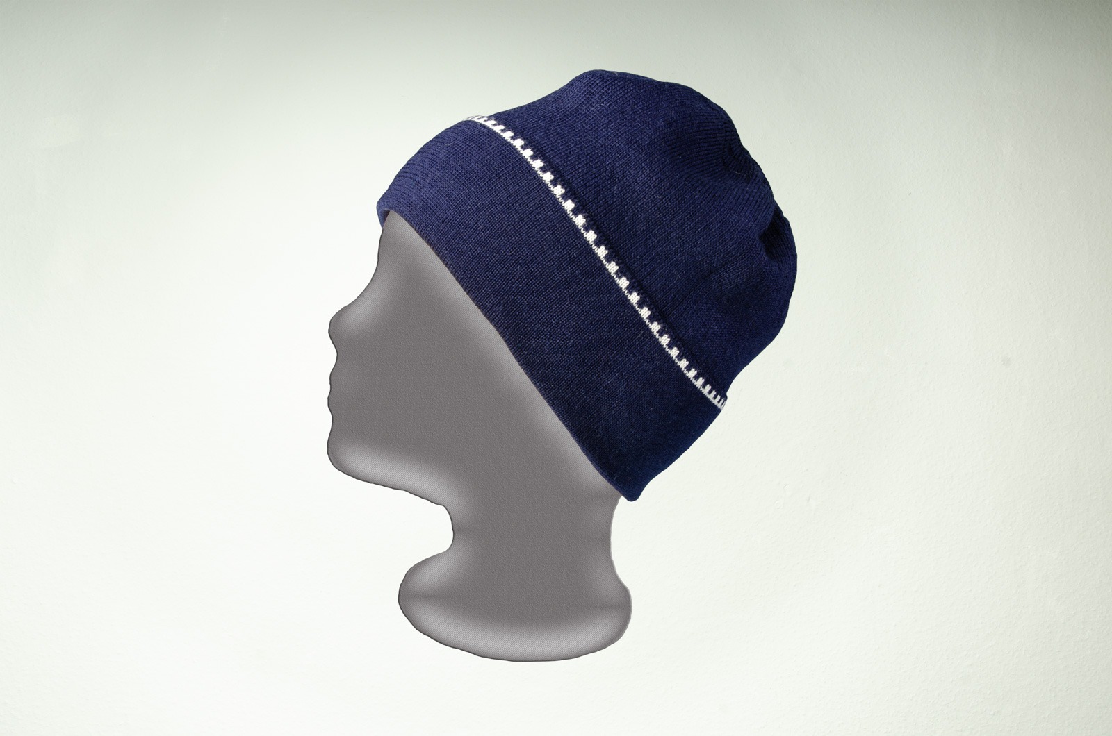 Merino Mütze uni in den Farben dunkelblau und weiß 3