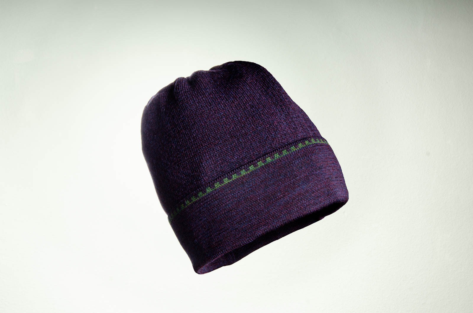 Merino Schal Mütze und Pulswärmer Irland in purpur und dunkelgrün 9