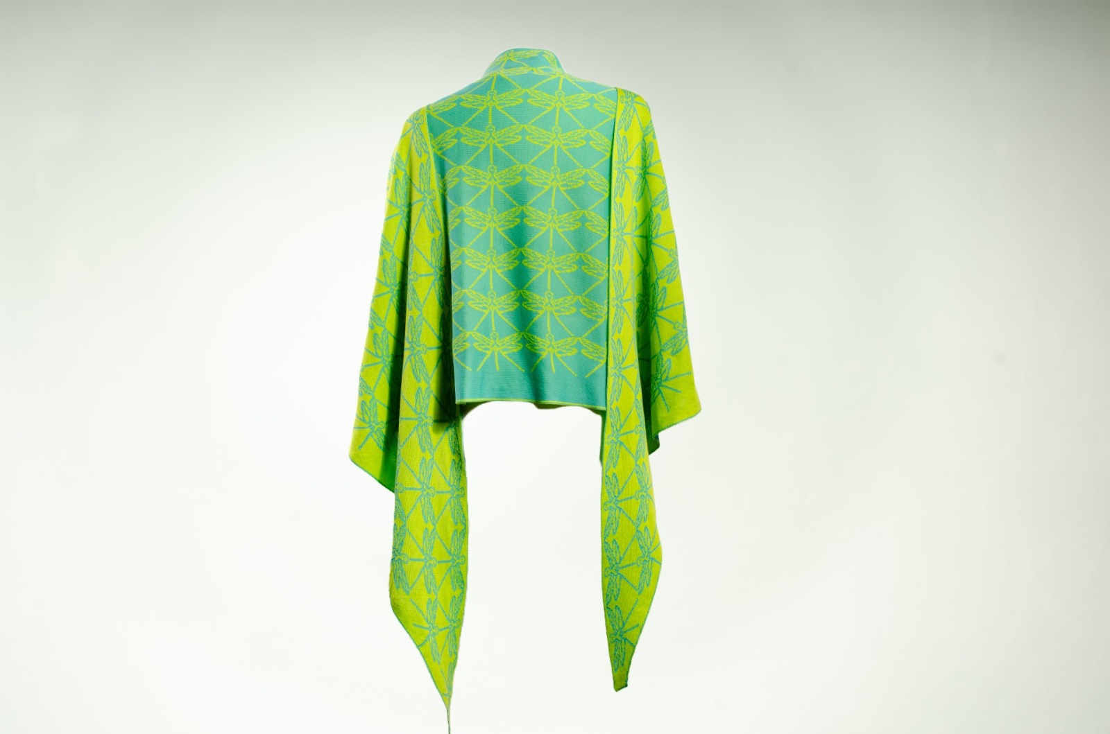 Shawl dragonfly made of organic cotton in lime-green and turquoise 3