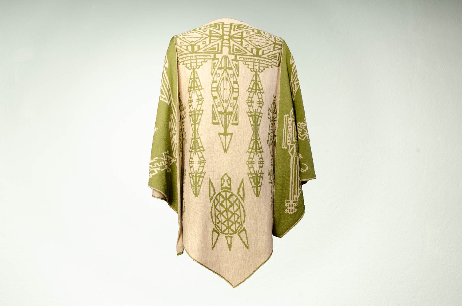 Stole, triangular Aztek shawl in green and beige 6