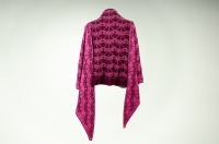 Shawl dragonfly made of merino in burgundy and pink