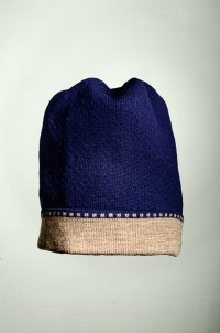 Merino scarf and net hat in taupe and dark blue 5