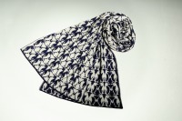 Merino scarf penguin and hat in dark blue and white 2