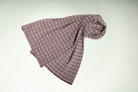 Merino scarf flower in light gray and burgundy 2