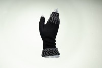 Merino hand warmers pixels in black and gray ladies 2