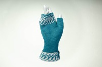 Merino sun stole, hat and wrist warmers in turquoise and silver 6