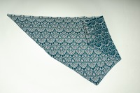 Stole, triangular sun shawl in silver and turquoise