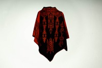 Stole, triangular Aztek shawl in black and terra 4