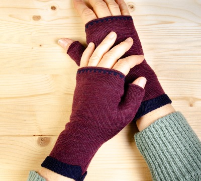 Merino hand warmers in burgundy and dark blue ladies - 100% Merino extrasoft